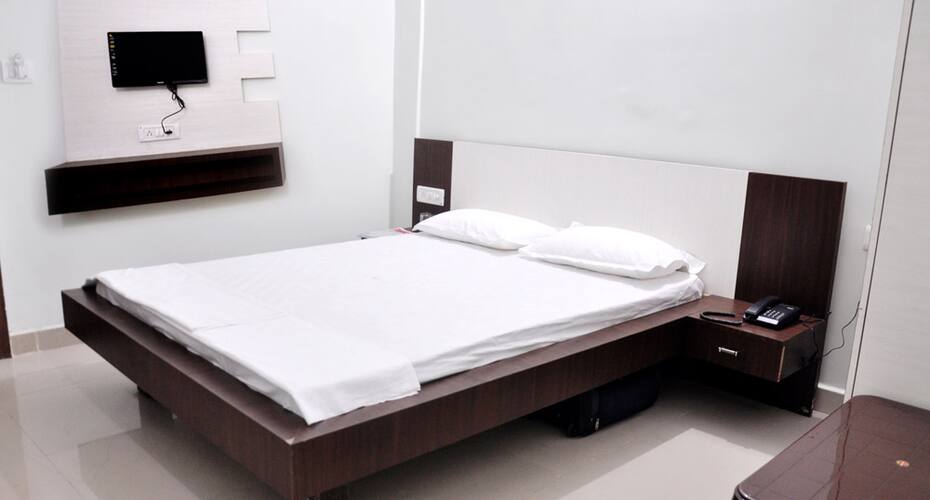 Hotel CM Residency, Narsinghpur 4